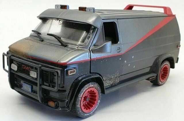 Iconic A-Team GMC Van 1983 Green Light 1:24 Scale Model